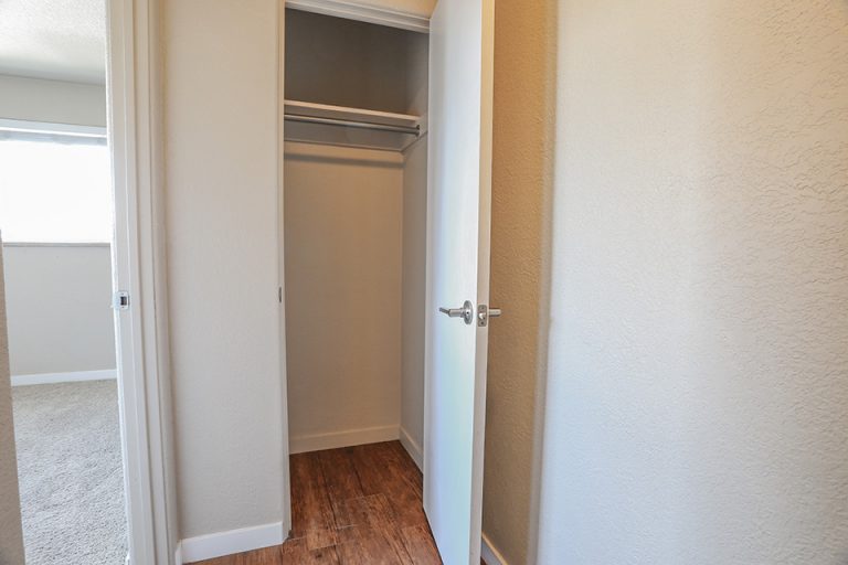 Chill Apartments Cornerstone Apartments